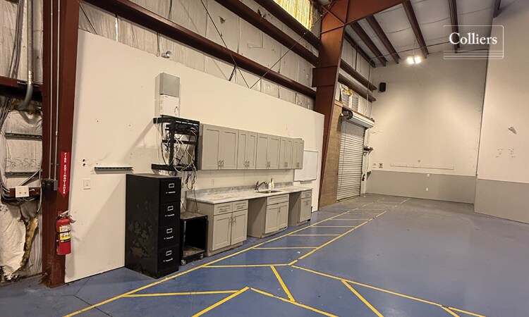 More Photos Of 5 Enterprise Ln, Hilton Head Island Warehouse For Lease