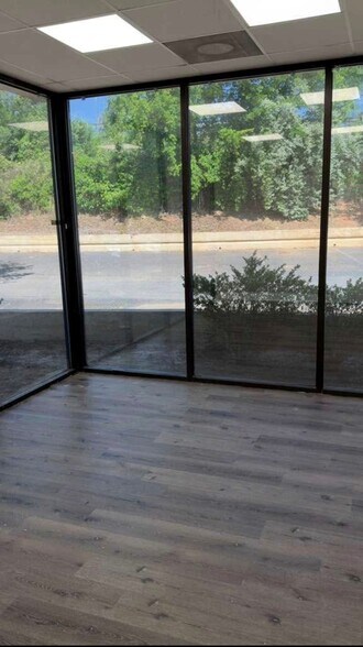 More Photos Of 6113-6121 Oakbrook Pky, Norcross Office For Lease