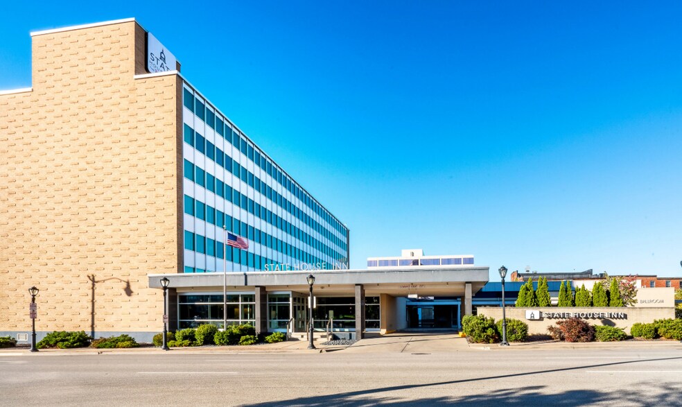 Primary Photo Of 101 E Adams St, Springfield Hotel For Sale