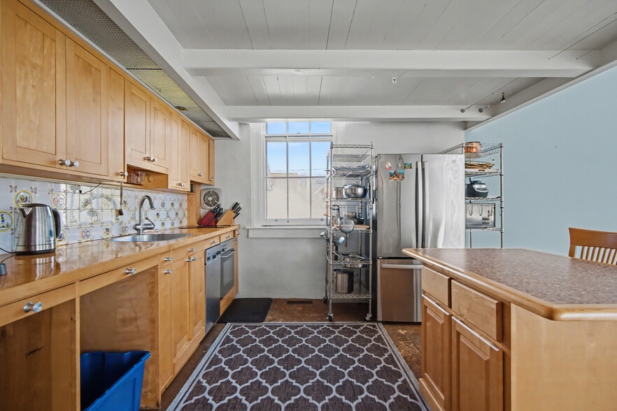 More Photos Of 145 Water St, Stonington Storefront Retail Office For Sale