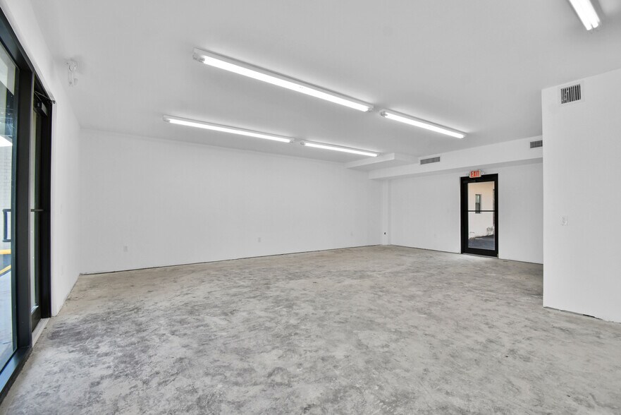 More Photos Of 2990 Griffin Rd, Fort Lauderdale Storefront Retail Office For Sale