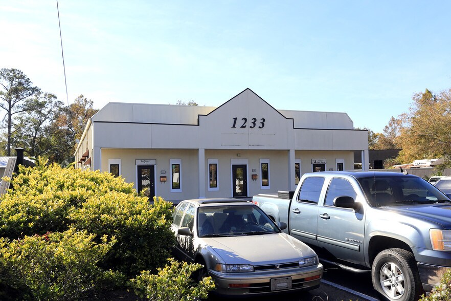 More Photos Of 1233 Ben Sawyer Blvd, Mount Pleasant Office For Lease