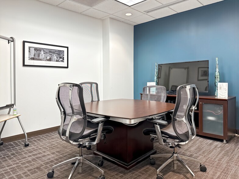 More Photos Of 1622-1650 W End Blvd, Saint Louis Park Coworking Space