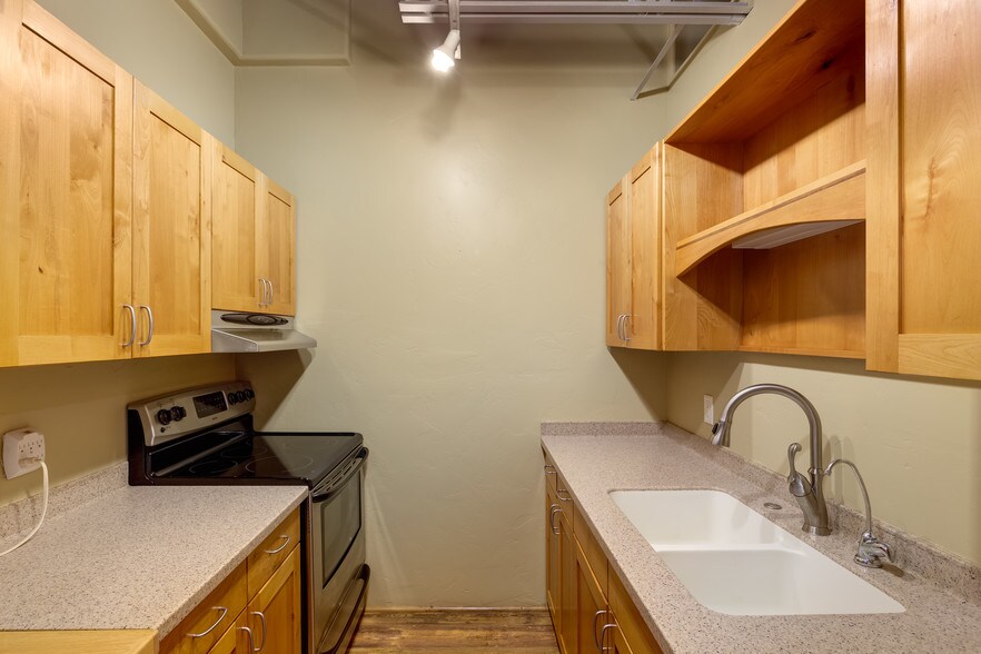 More Photos Of 2670 Copper Ridge Cir, Steamboat Springs Warehouse For Lease