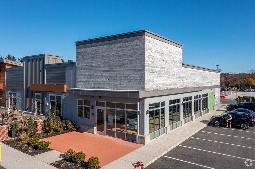 More Photos Of 373 Washington St, Woburn Freestanding For Lease