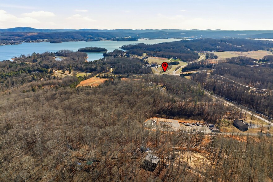 More Photos Of 1522 New Hope Rd, Rockwood Specialty For Sale