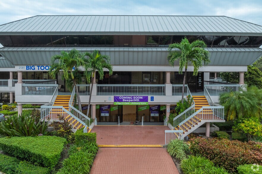 More Photos Of 21301 Powerline Rd, Boca Raton Medical For Sale