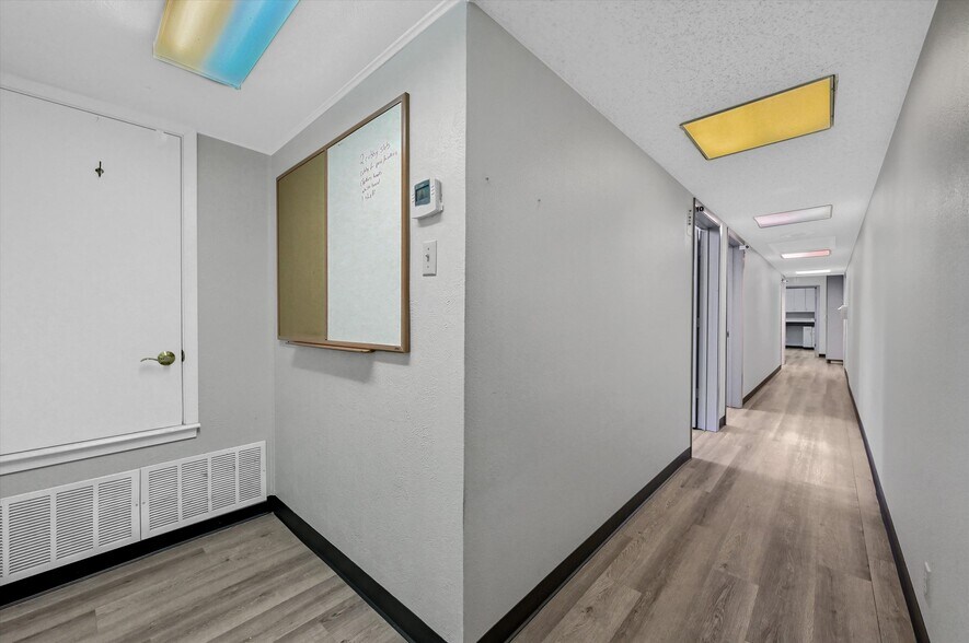 More Photos Of 815 Pecan Grove Rd E, Sherman Medical For Sale