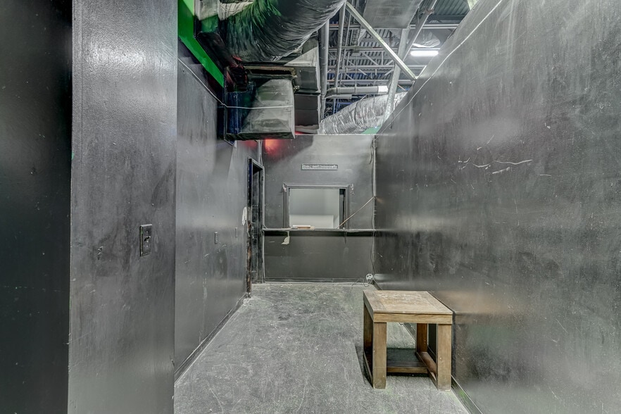 More Photos Of 324 Fm-1960 Rd, Houston General Retail For Sale