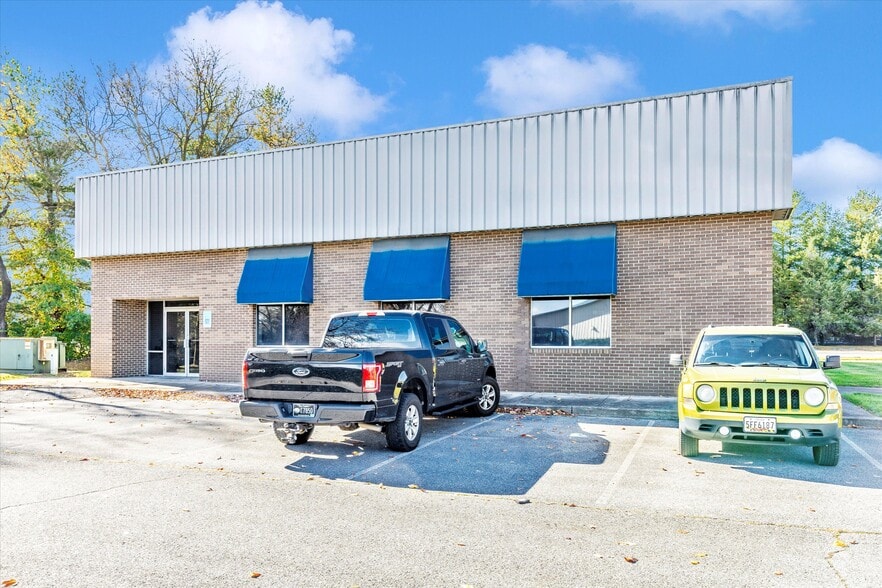 More Photos Of 4603 Wedgewood Blvd, Frederick Service For Sale