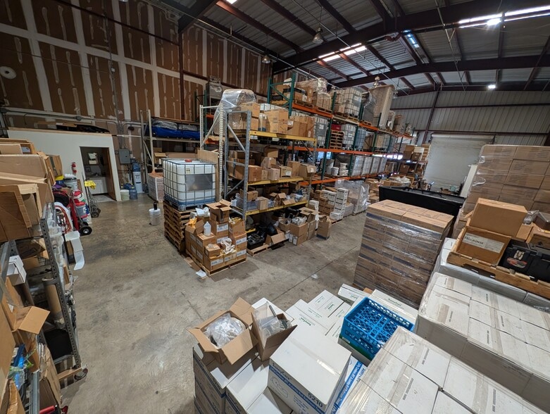 More Photos Of 99-1225 Waiua Pl, Aiea Warehouse For Lease