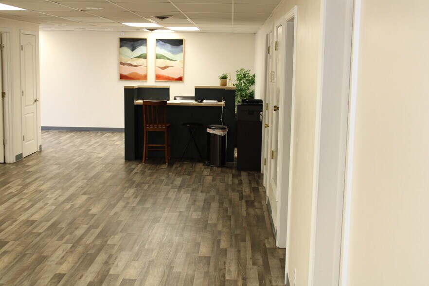 More Photos Of 1286-1296 Addison Ave E, Twin Falls Storefront Retail Office For Lease