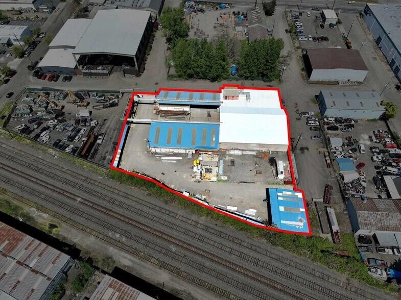 Primary Photo Of 8235 N Kerby Ave, Portland Warehouse For Sale