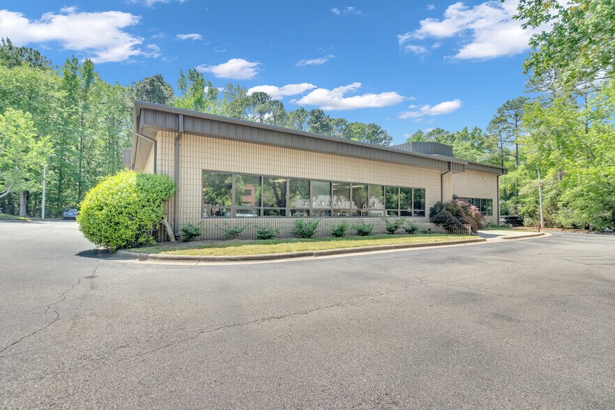 More Photos Of 1004 Dresser Ct, Raleigh Medical For Lease