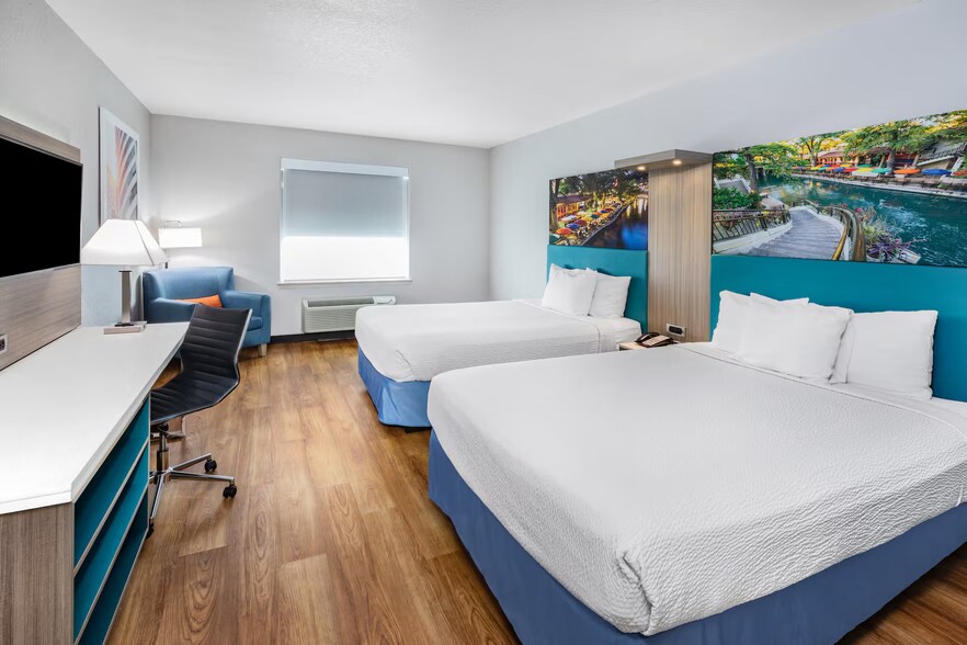 More Photos Of 4038 Frontage Road I-10 E, San Antonio Hotel For Sale