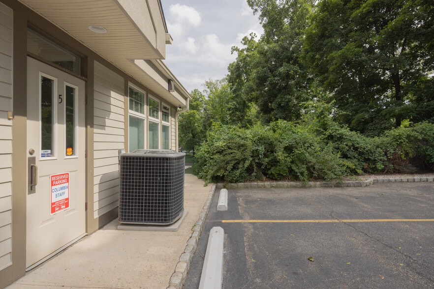 More Photos Of 516 NY-303, Orangeburg Medical For Lease