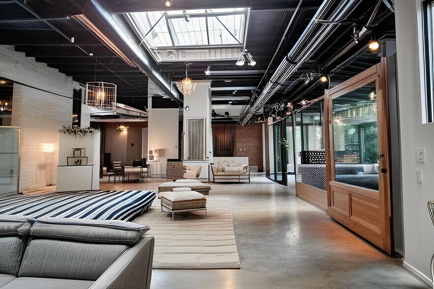 More Photos Of 942 Grand St, Brooklyn Warehouse For Lease