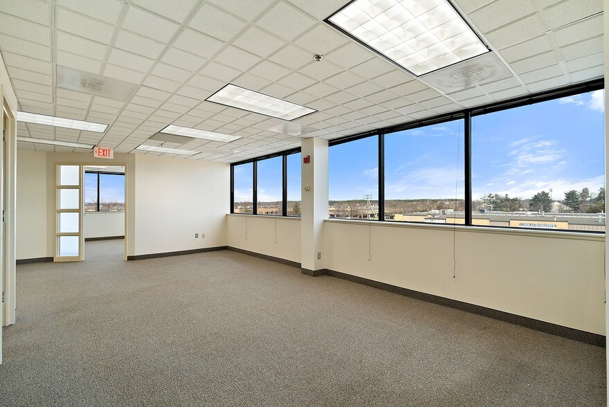 More Photos Of 4221 Walney Rd, Chantilly Office For Lease