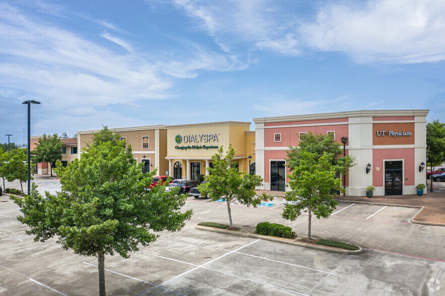 More Photos Of 10919-10927 Louetta Rd, Houston Unknown For Lease
