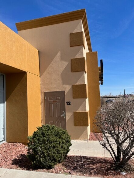 More Photos Of 11601 Pellicano Dr, El Paso Unknown For Lease