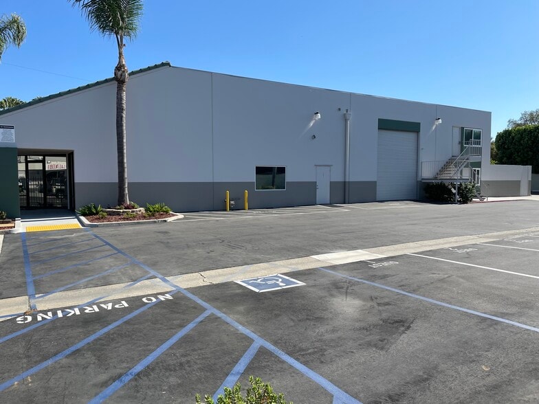 More Photos Of 2131 Placentia Ave, Costa Mesa Manufacturing For Lease