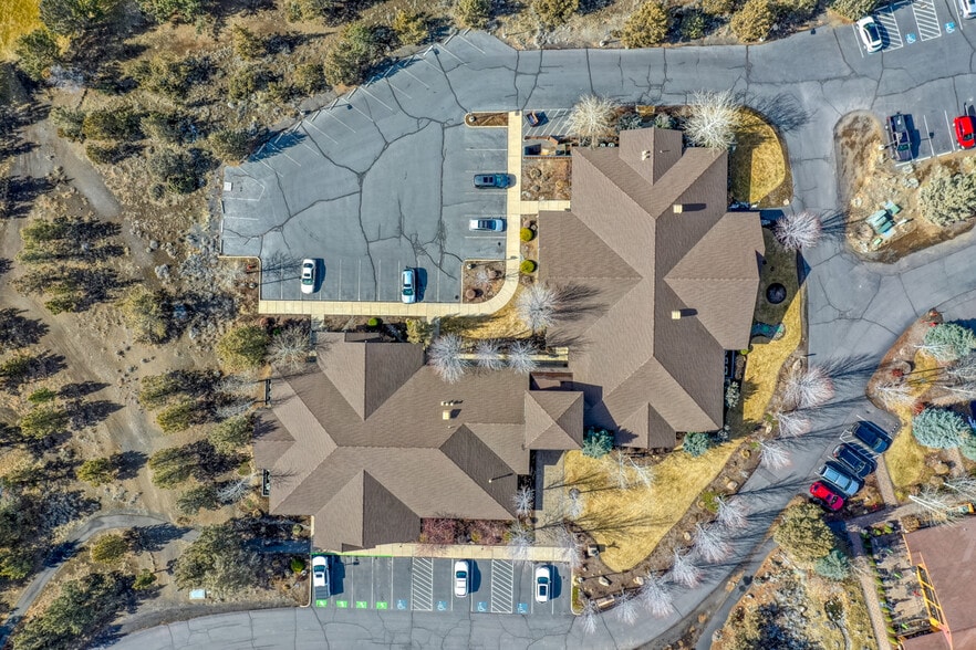 More Photos Of 7555 Falcon Crest Dr, Redmond Office Residential For Lease
