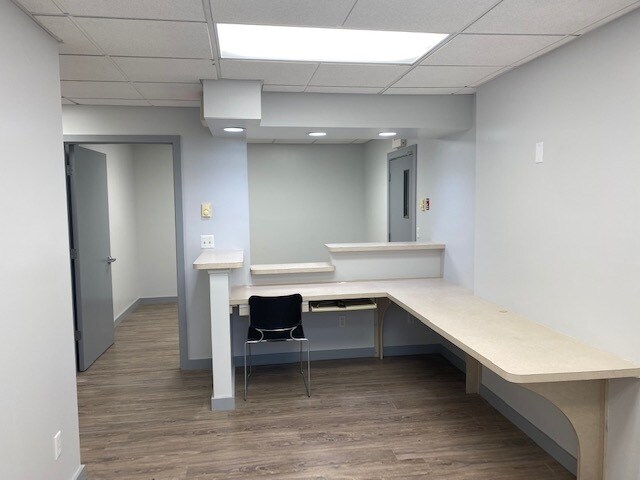 More Photos Of 8 Main St, Flemington Office For Lease
