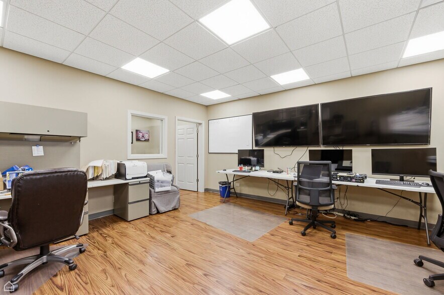 More Photos Of 6200 S Oakley Ave, Chicago Warehouse For Sale