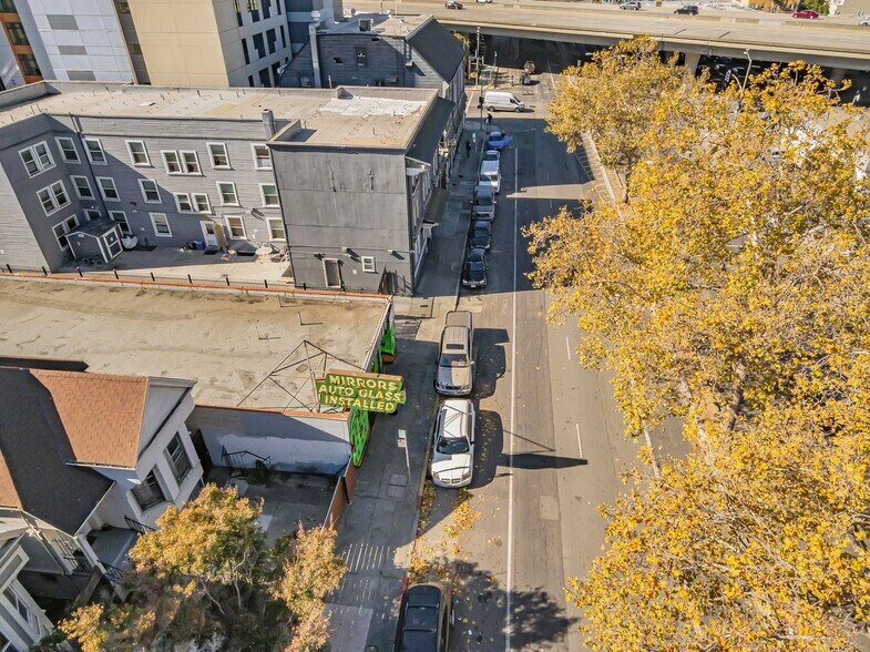 More Photos Of 635 W Grand Ave, Oakland Freestanding For Sale