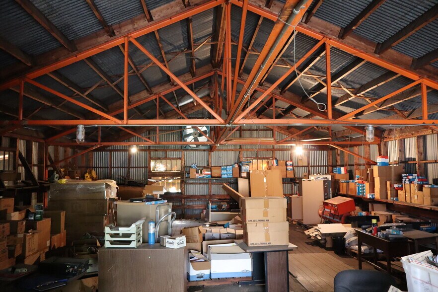 More Photos Of 407 Market St, Lexington Warehouse For Sale