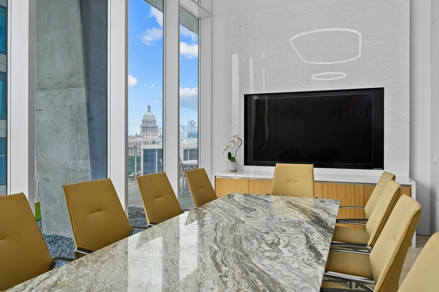 More Photos Of 313 W 17th St, Austin Apartments For Sale