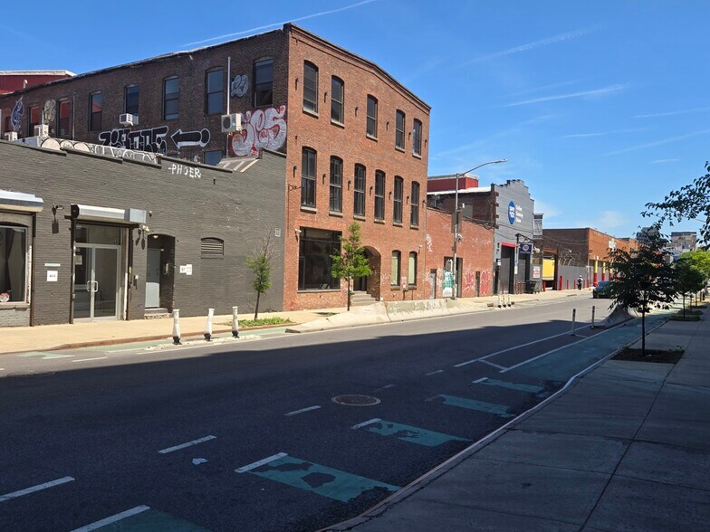 More Photos Of 51-69 9th St, Brooklyn Warehouse For Lease