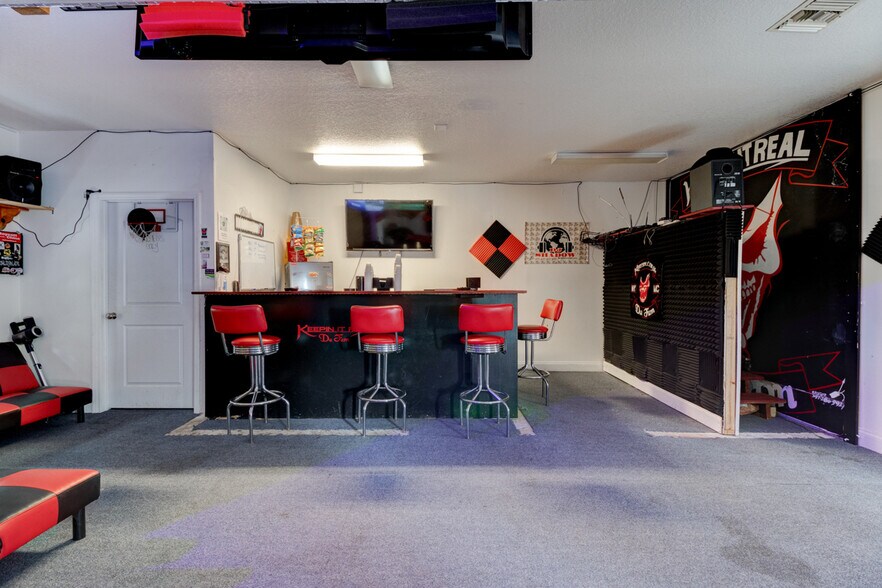 More Photos Of 2820 Howland Blvd, Deltona Storefront Retail Office For Sale