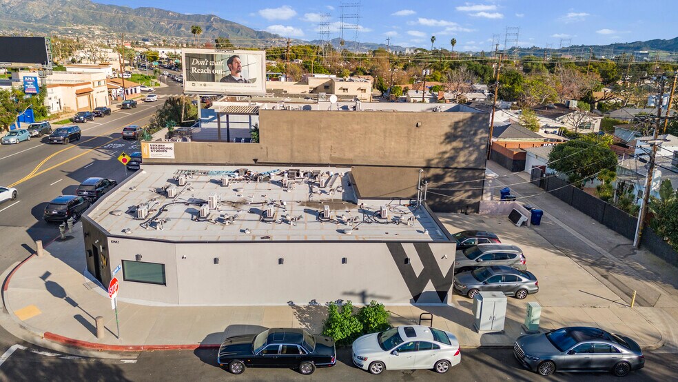 More Photos Of 10442 Burbank Blvd, North Hollywood Office For Sale