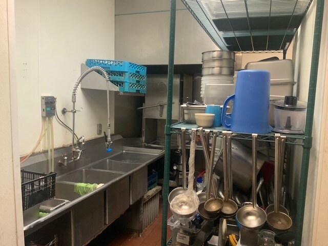 More Photos Of 1323 O St, Lincoln Bar For Lease