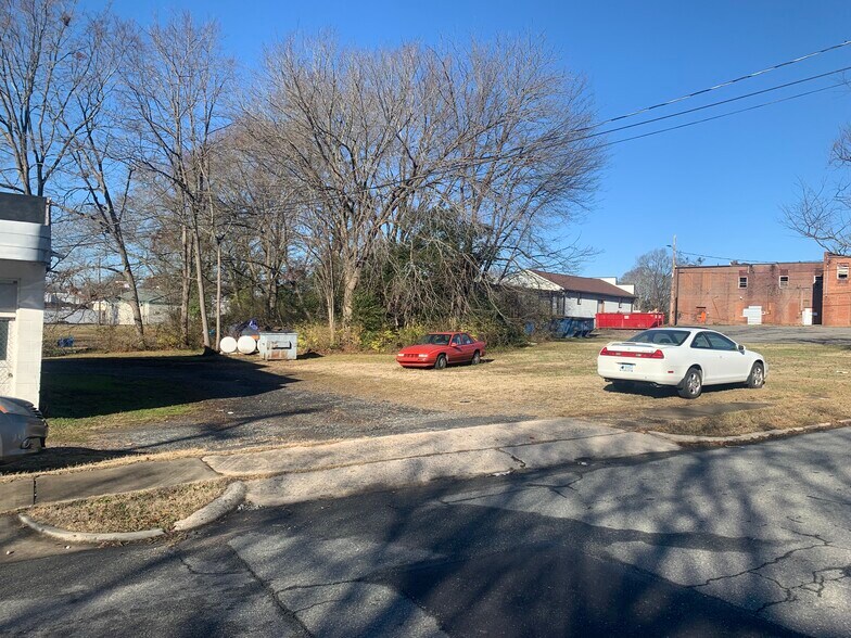 More Photos Of 1202 W 2nd Ave, Gastonia Specialty For Sale