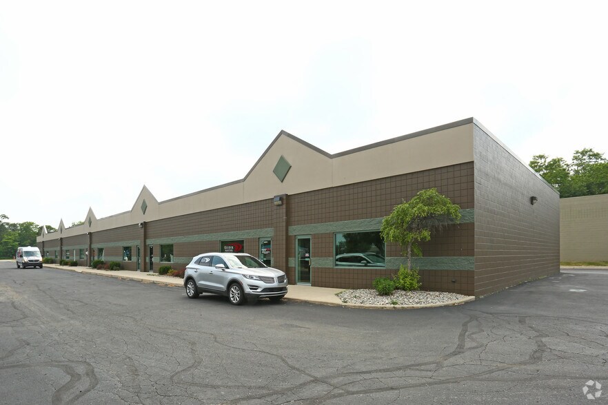 More Photos Of 10489 Grand River Rd, Brighton Flex For Lease