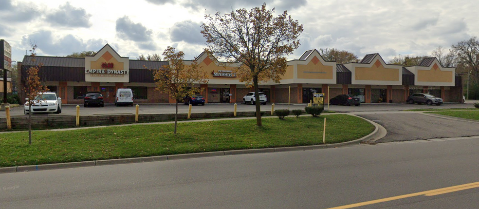 Primary Photo Of 29505-29521 W Nine Mile Rd, Farmington Unknown For Lease