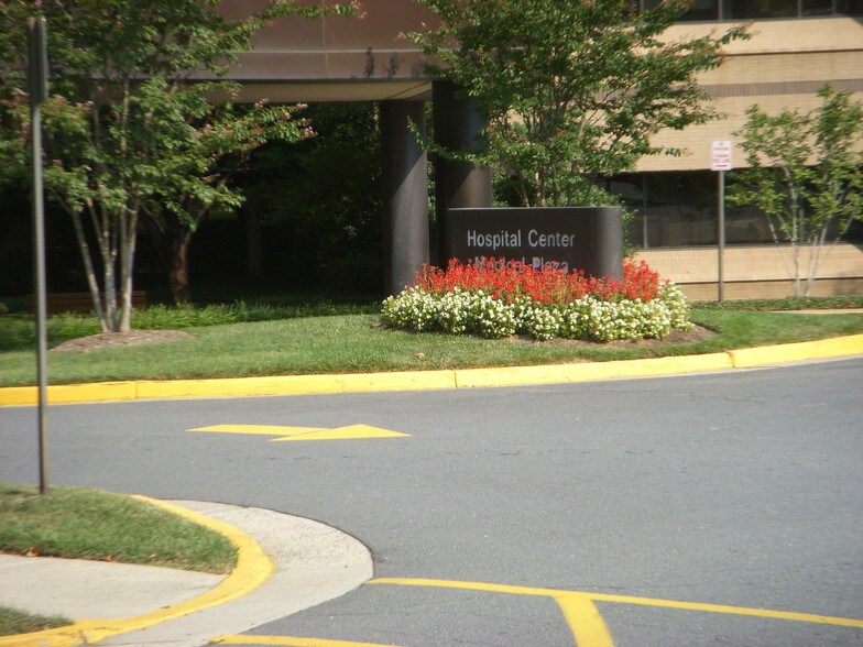 More Photos Of 1800 Town Center Dr, Reston Medical For Lease