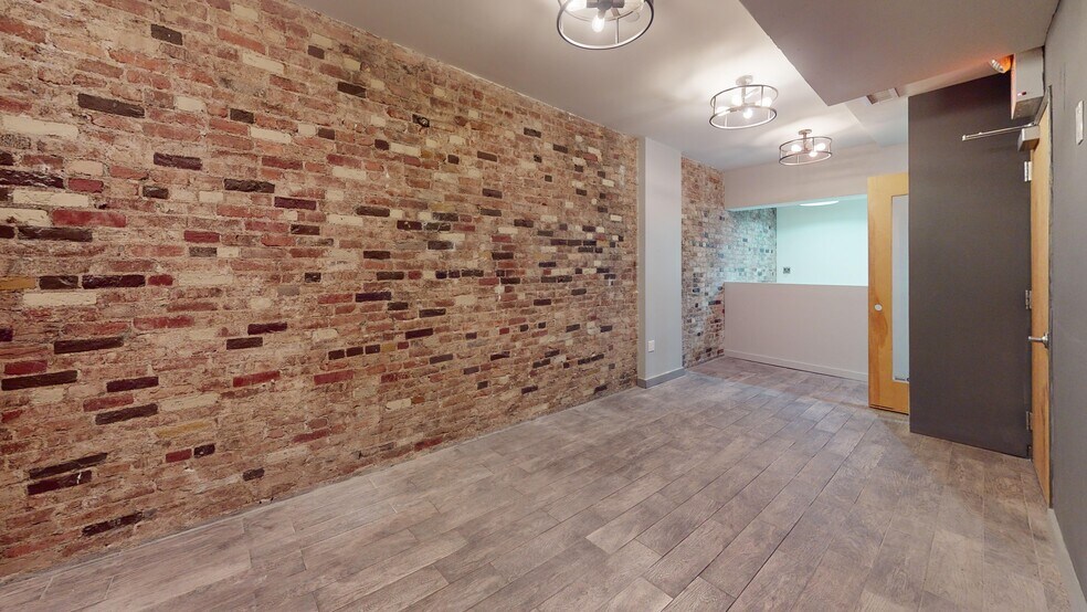 More Photos Of 20 Warren St, New York Medical For Lease