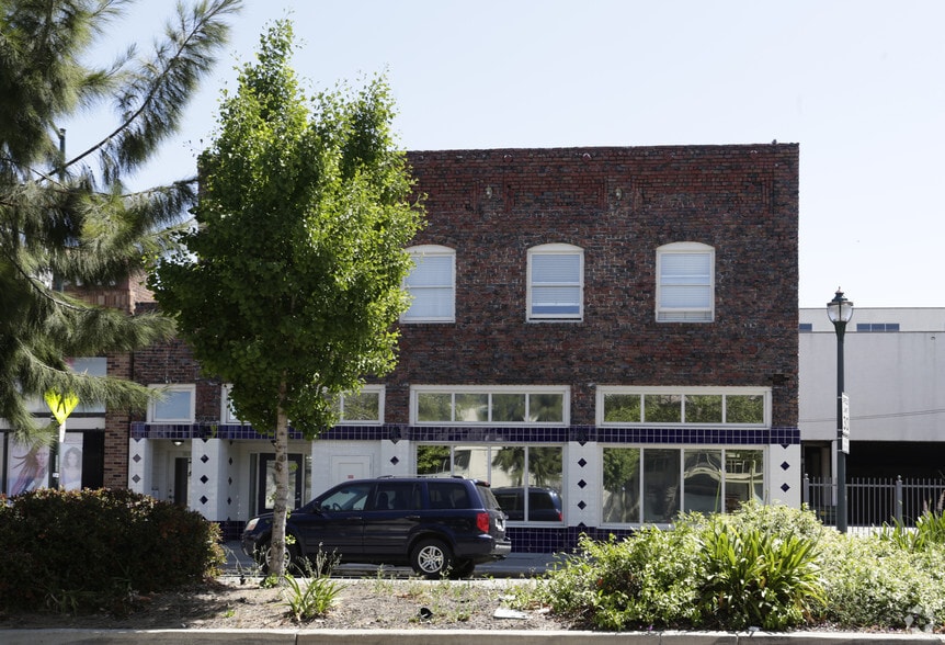 More Photos Of 5836-5838 San Pablo Ave, Emeryville Storefront Retail Residential For Lease