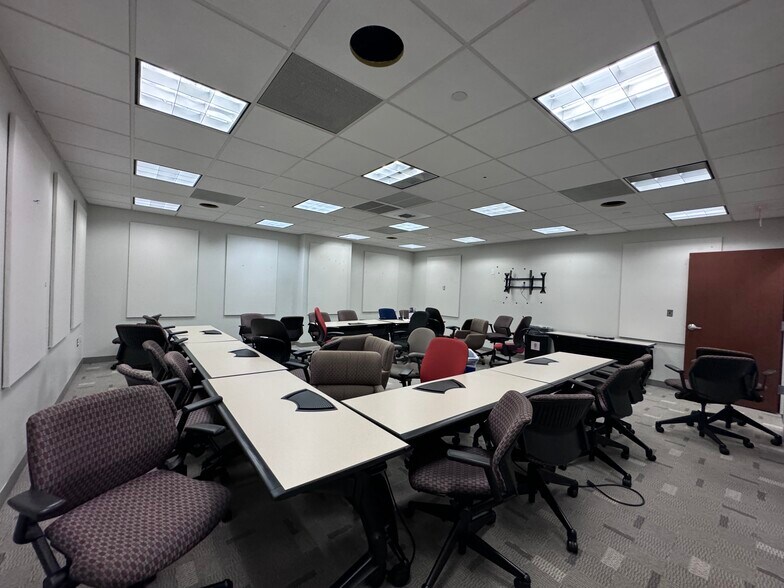 More Photos Of 430 Route 22 E, Bridgewater Office For Lease