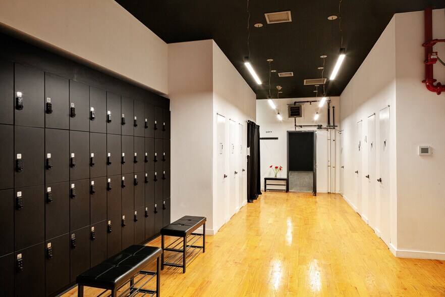 More Photos Of 57 Leonard St, New York Loft Creative Space For Lease