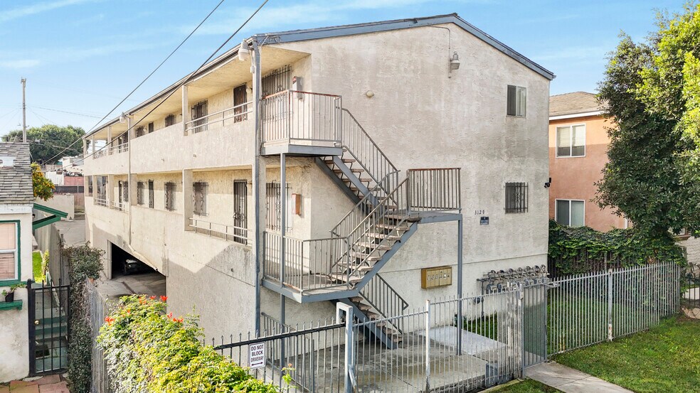 More Photos Of 3120 W 71st St, Los Angeles Apartments For Sale
