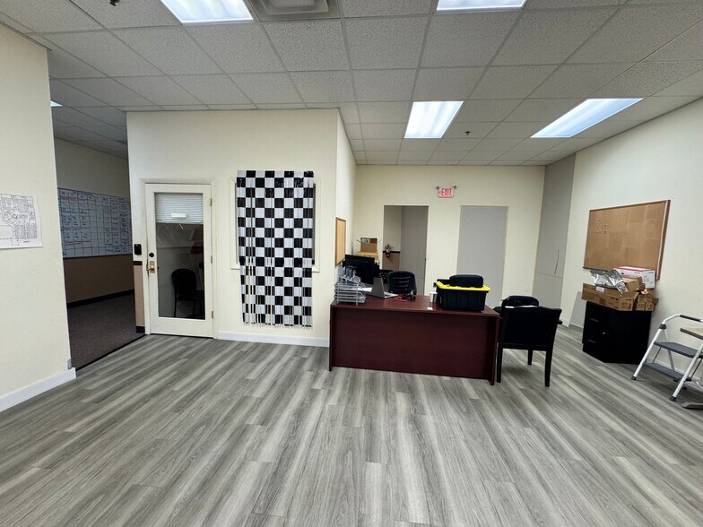 More Photos Of 1215 Dunn Ave, Jacksonville Medical For Lease