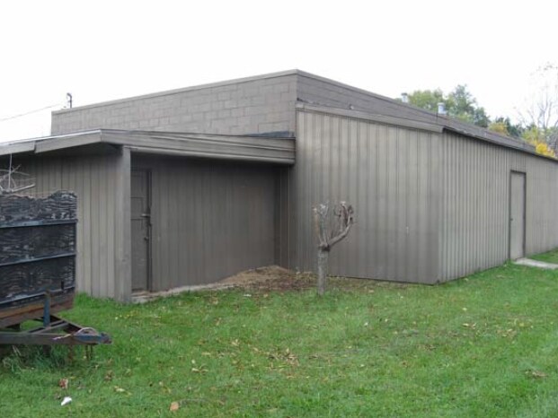 More Photos Of 301 W Michigan Ave, Paw Paw Fast Food For Sale