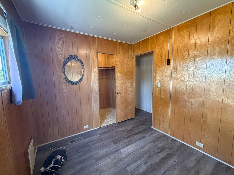 More Photos Of 972 S Main St, Prineville Flex For Sale