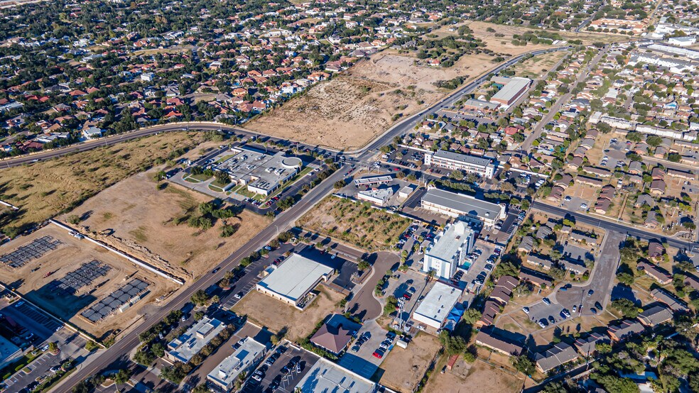 More Photos Of 221 Calle Del Norte, Laredo Land For Sale