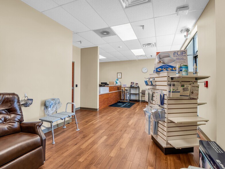 More Photos Of 104-168 Fiddlers Run Blvd, Morganton Unknown For Lease