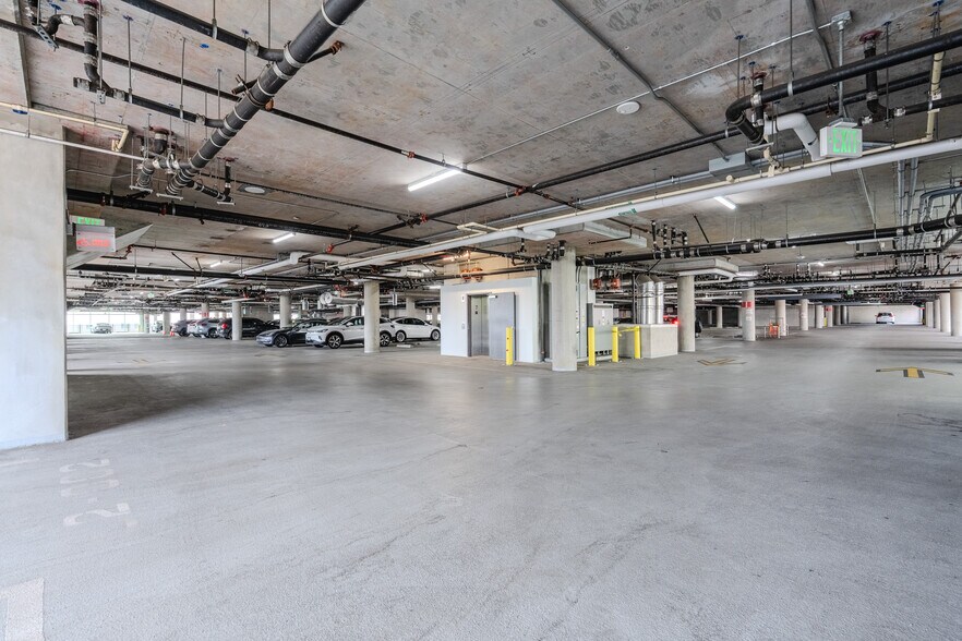 More Photos Of 750 S Oxford Ave, Los Angeles Apartments For Lease